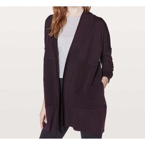 Lululemon Sit In‎ Lotus Wrap II Black Cherry Women's Size 4